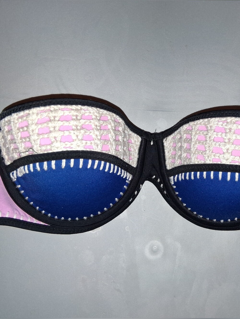Women's Victoria's Secret Strapless Bikini Top Size 36B Knit Cups Padded Wired